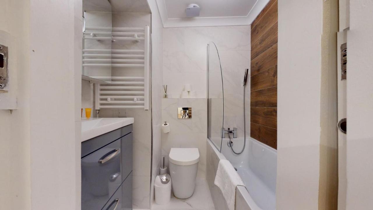 Leinster Gardens 3a - 2 Bed Apartment