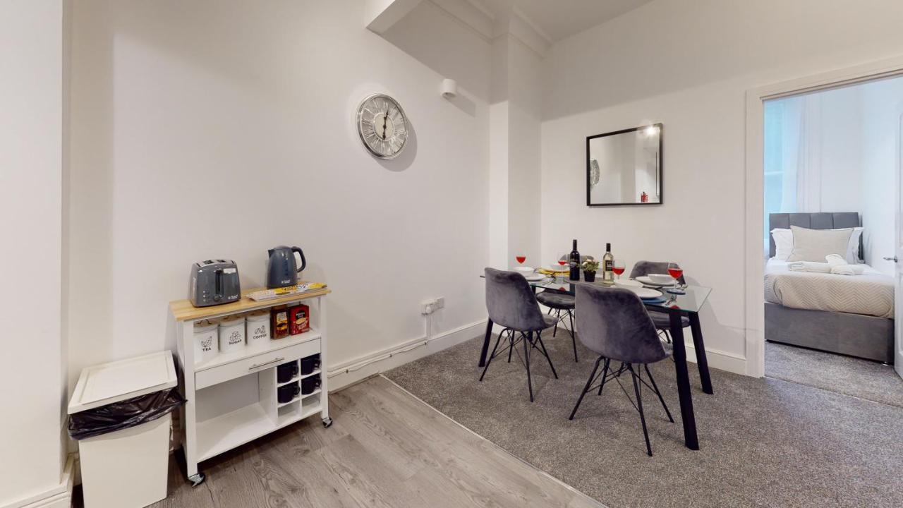 Camden Reach - Engels 2 Bedroom * London
