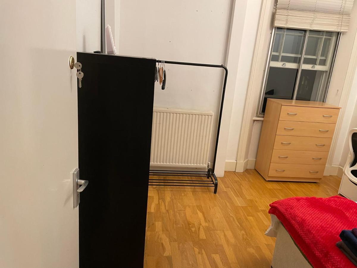 Cozy & Spacious 2 Mins Away From Train Station Homestay *