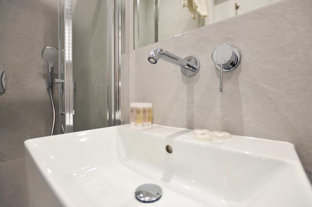 Leinster Square Serviced Aparthotel