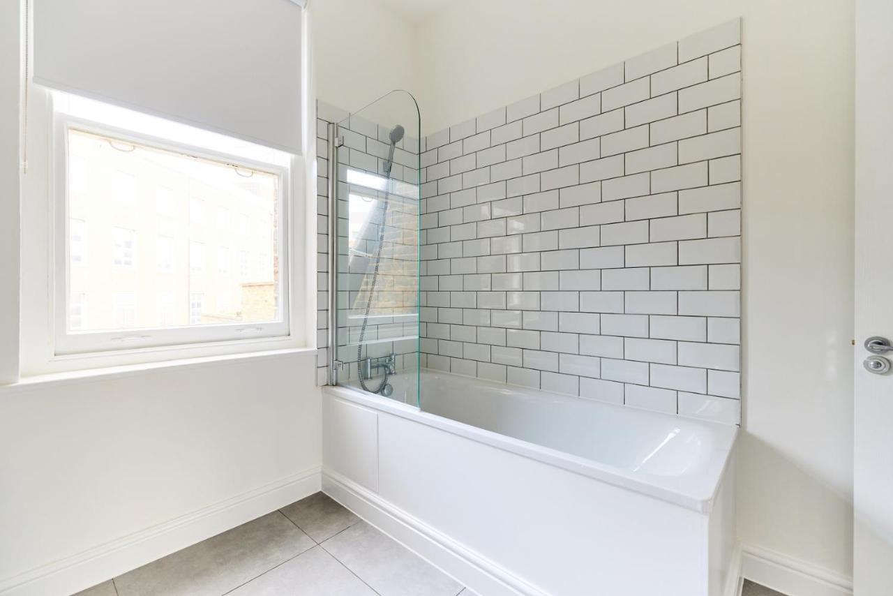 The Fulham Escape - Alluring 5bdr Flat London