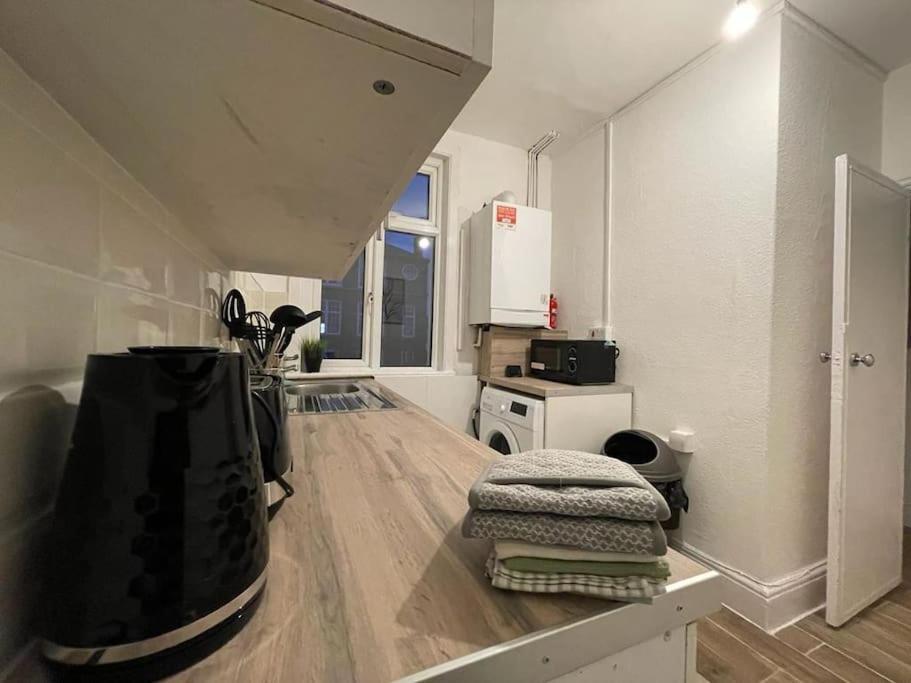 Comfy 2 Bedroom On Tower Bridge