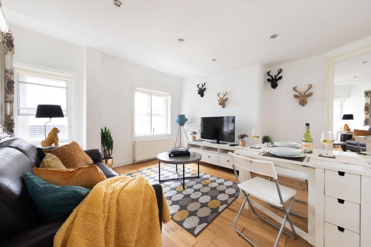 Apartment Spacious 1 Bed Oxford Street - Sleeps 4 *