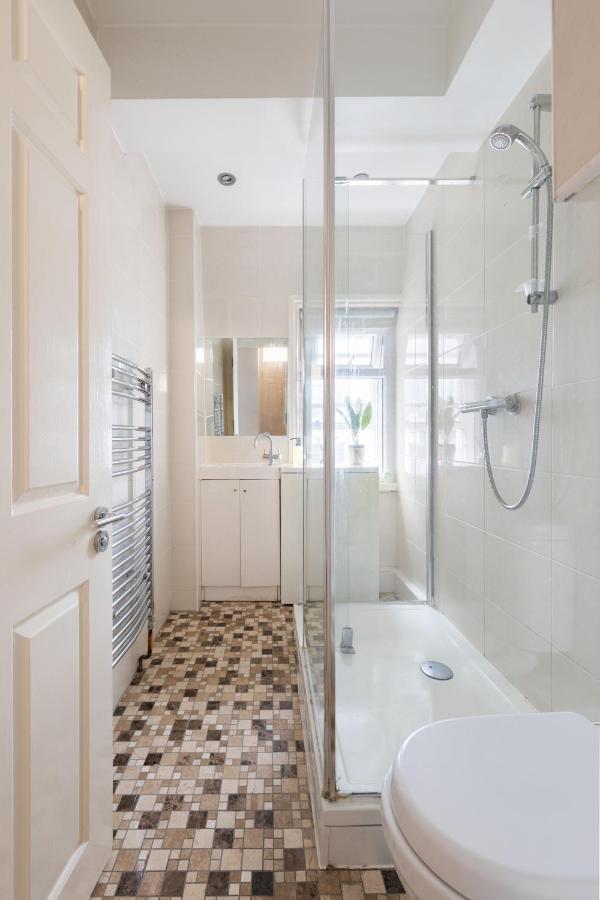 Spacious 1 Bed Oxford Street - Sleeps 4