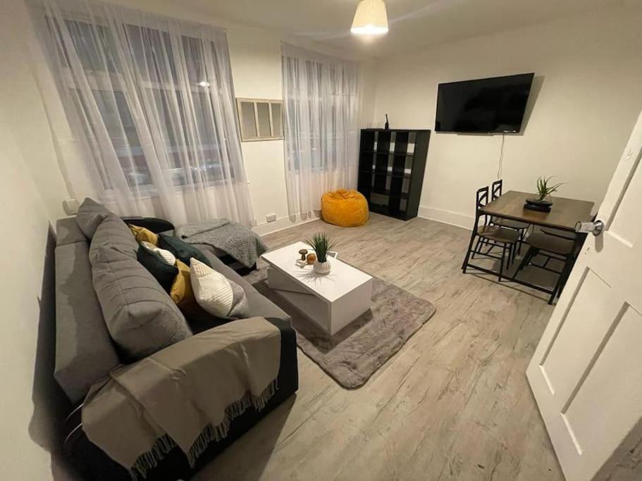 Stunning 2 Bedroom On Tower Bridge Apartamento *