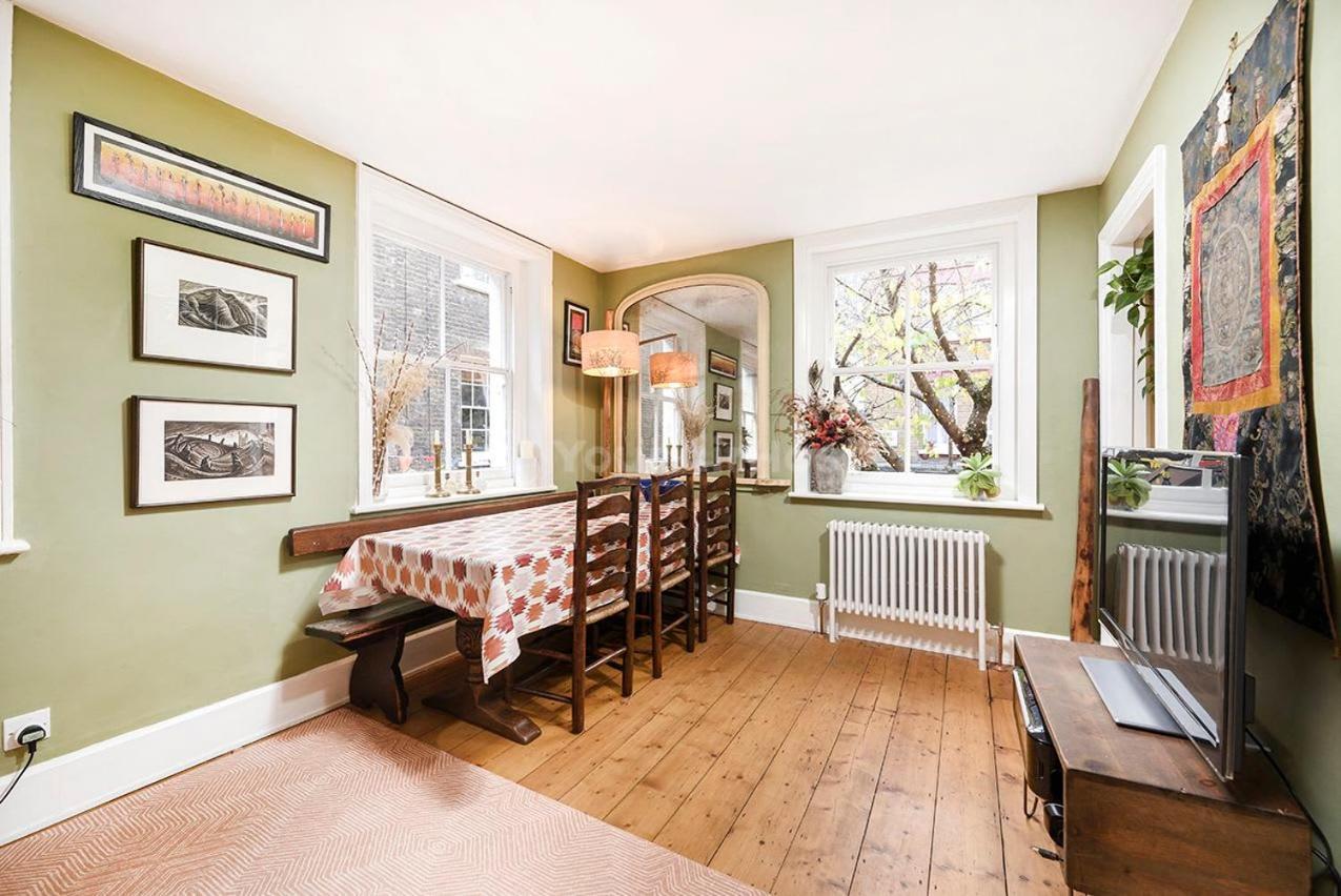 Beautiful 2br House In The Heart Of Mayfair Apartment