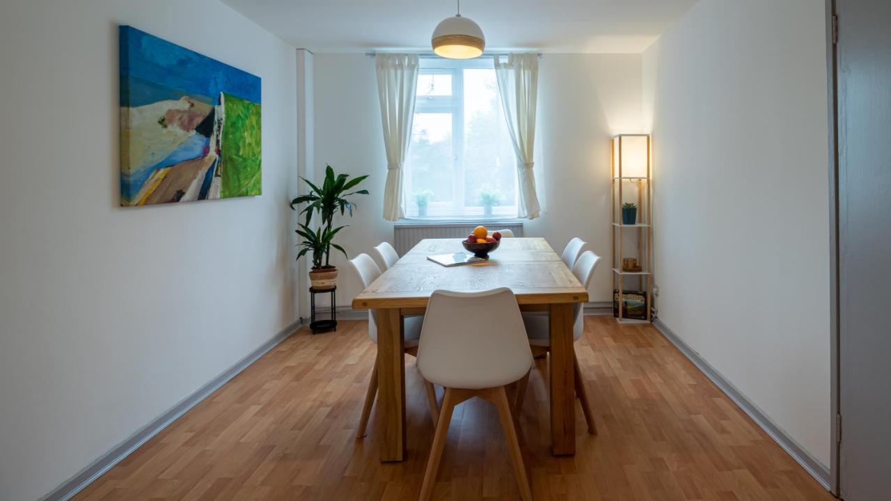 Ferienhaus Bridge 3 Bedroom House With Reception Room, Office And Private Garden *