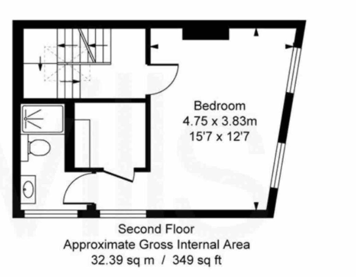 Holiday home Spacious & Modern 3brs House In London