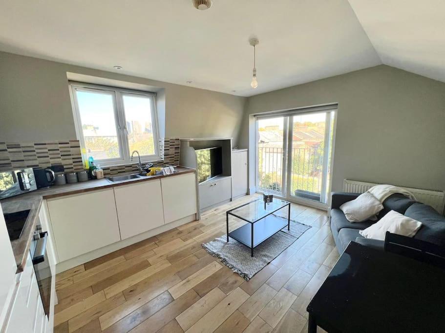 Apartamento Lovely Two Bed Flat