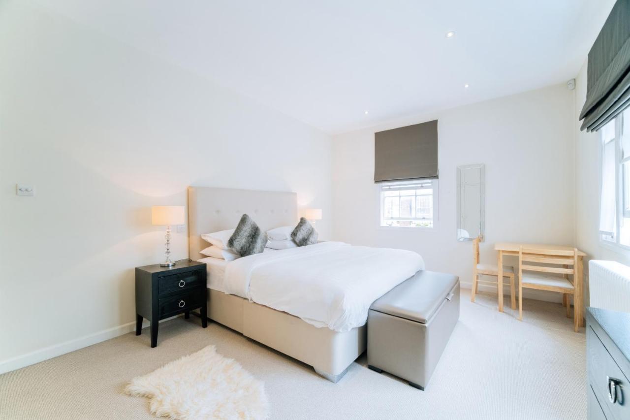 Clarges - Grand Park Street * London