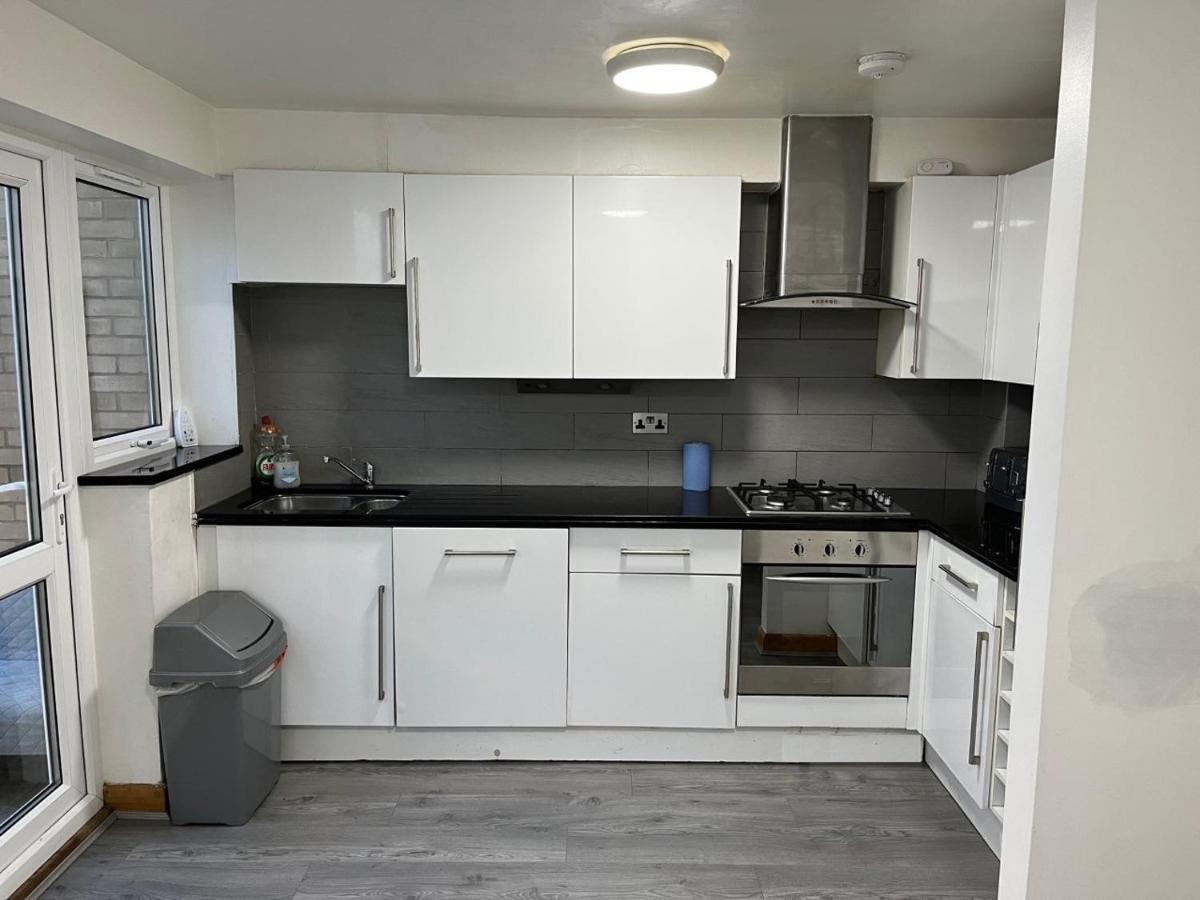 Casa de férias Three Bedroom House In Tooting By Star *