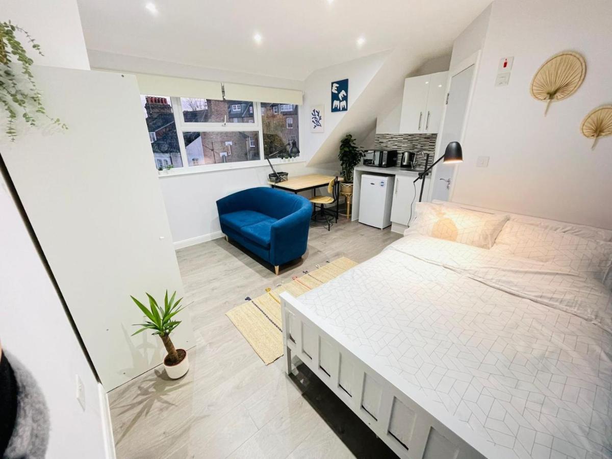 Hackney By Sleepy London