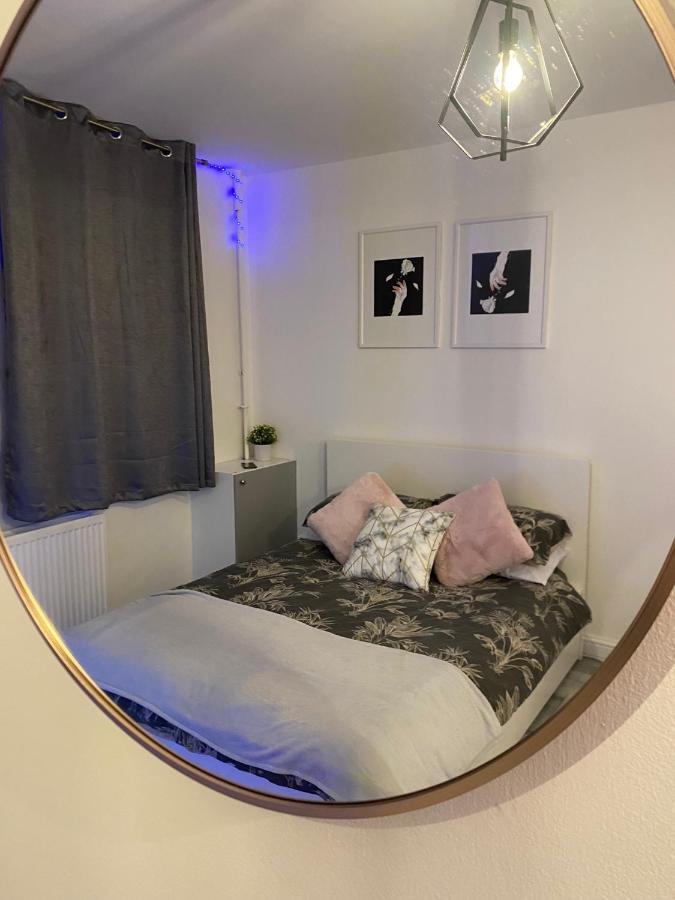 Cosy 1 Bedroom * London