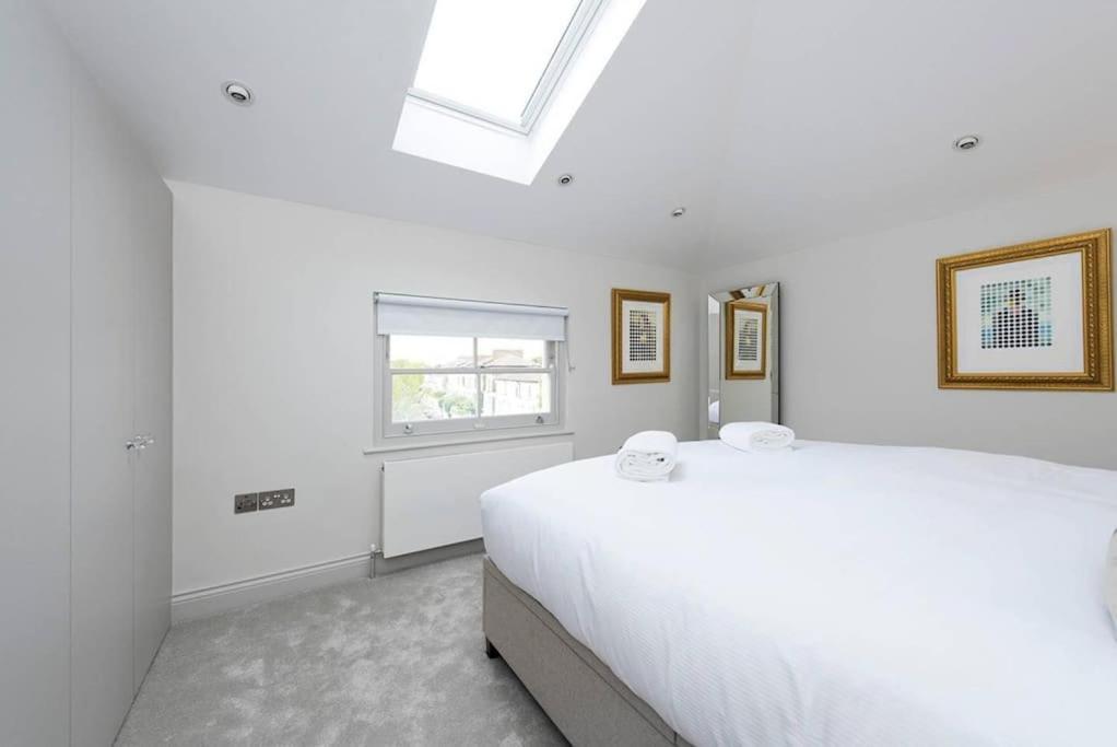 Recently Redecorated Bright And Spacious 1br Flat In West Londres