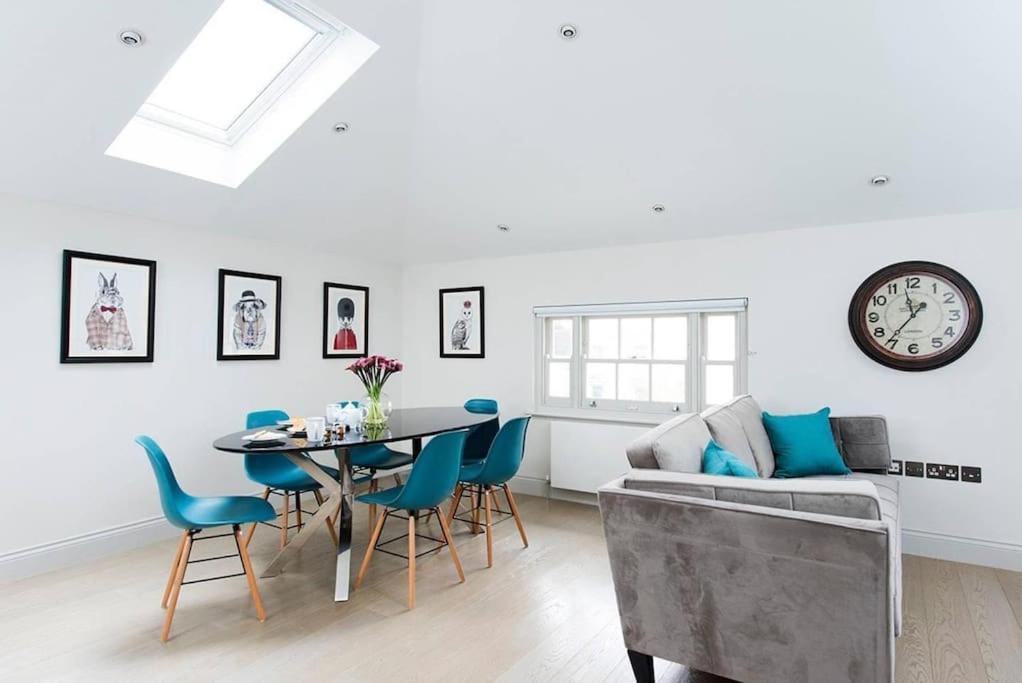 Apartamento Recently Redecorated Bright And Spacious 1br Flat In West
