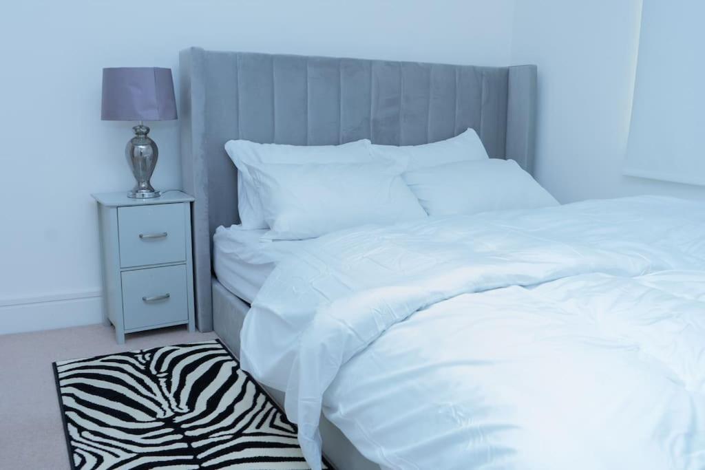 1 Bed Luxury Comfortable Apt London