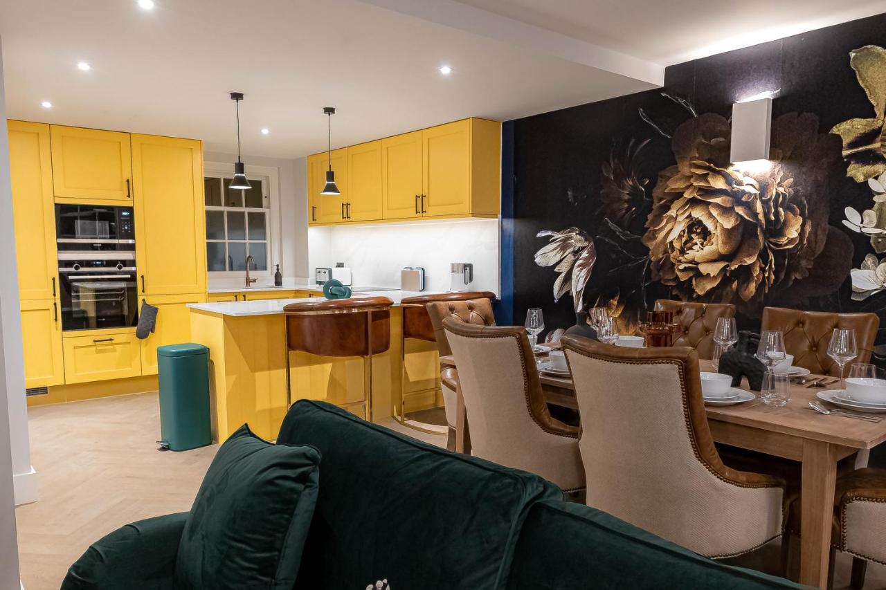Apartment Three Bedroom Near Brick Lane By Belvilla