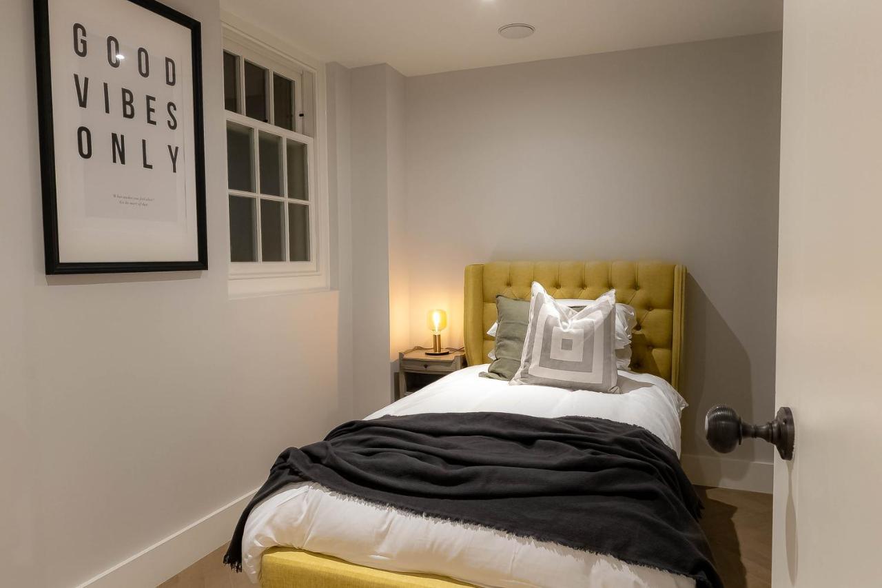 Three Bedroom Near Brick Lane By Belvilla * London