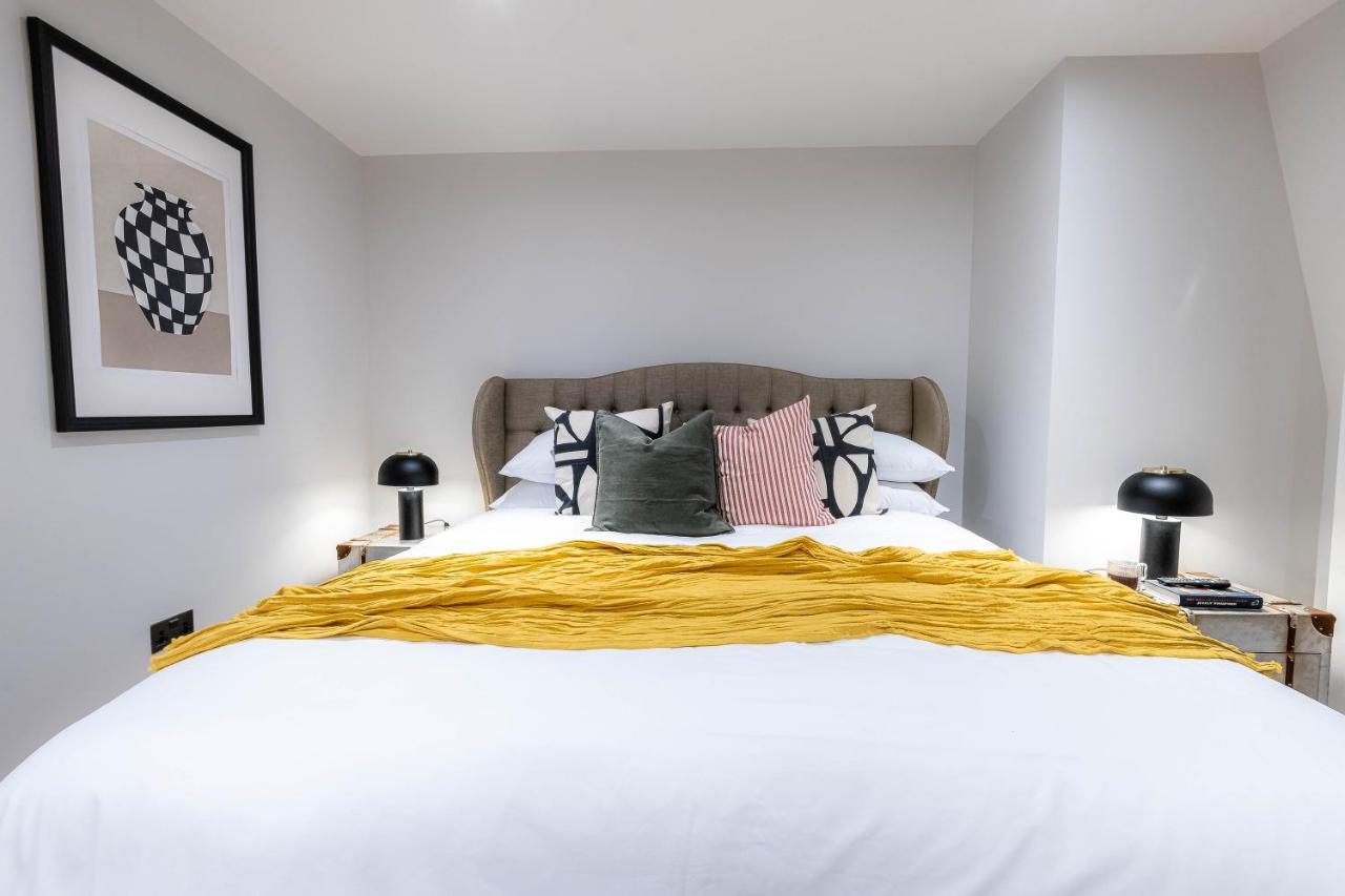 Three Bedroom Near Brick Lane By Belvilla Apartment