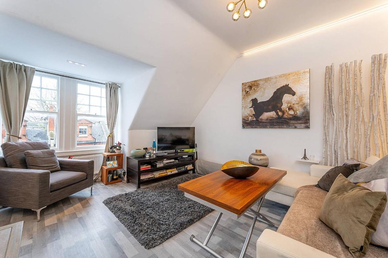 Apartment Stylish, Modern, Kensington London