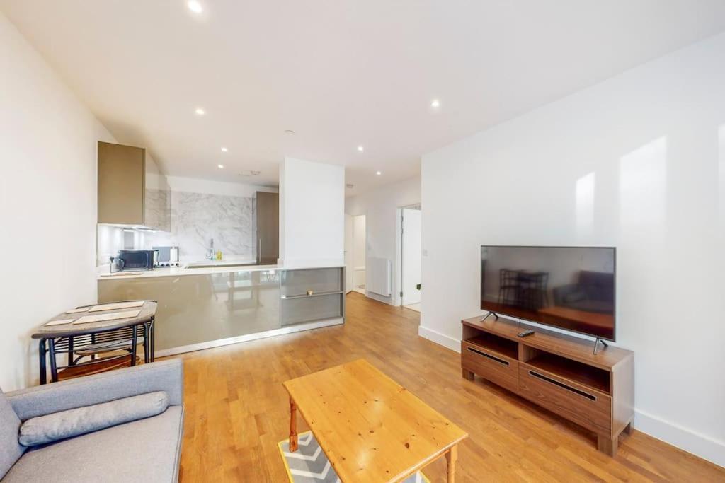 Lovely 1 Bedroom In Royal Arsenal Riverside * London