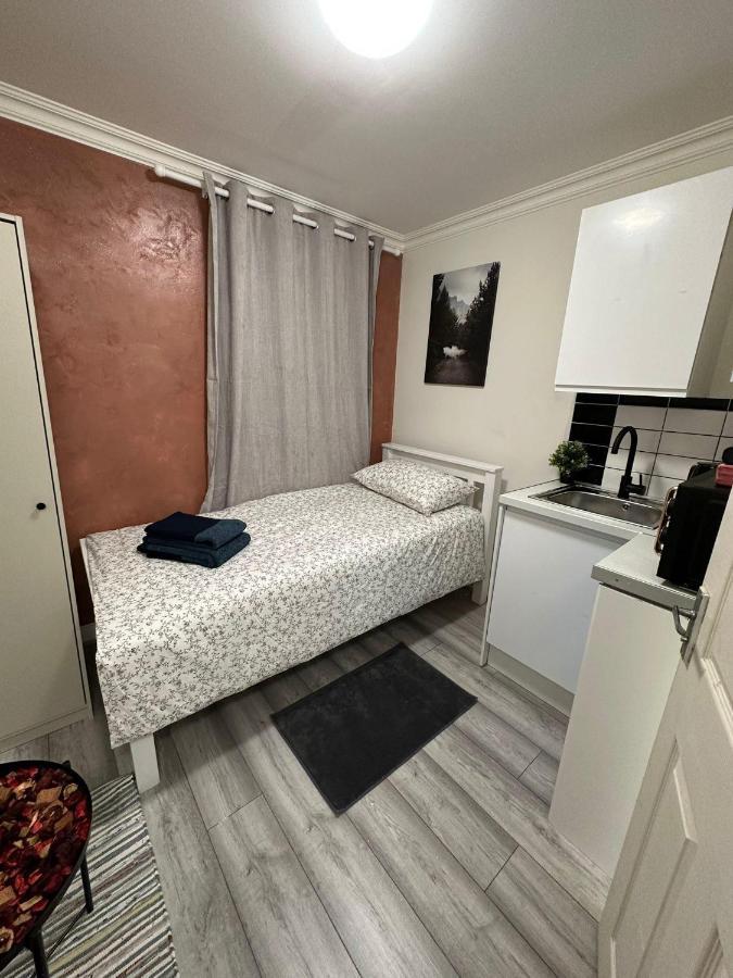 In Apartment London