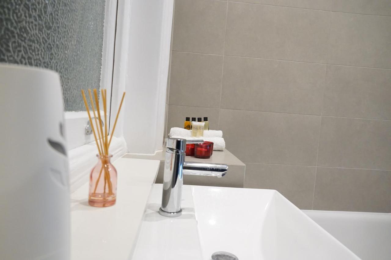 Apartment 3 Bed 2 Bath London