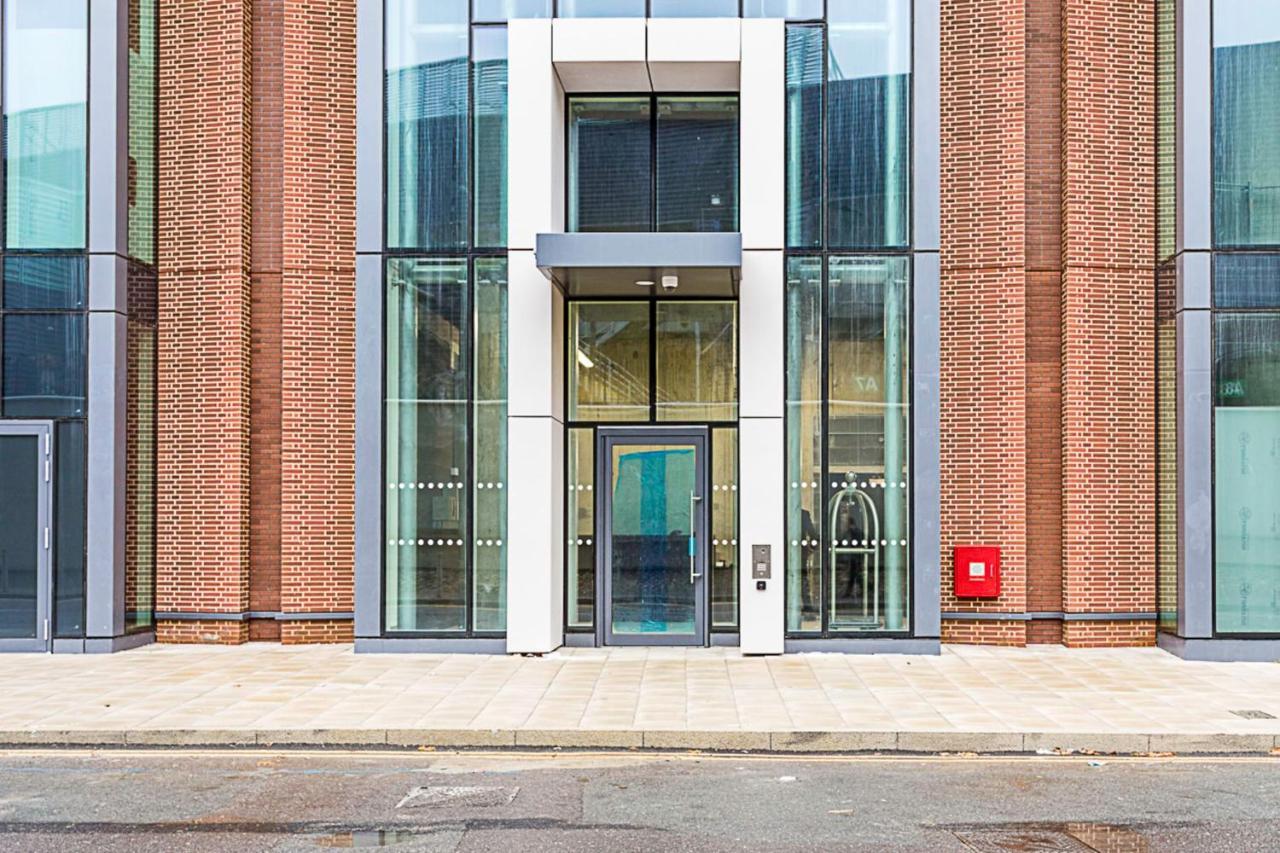 Icon Tower Flat Vi Apartment London