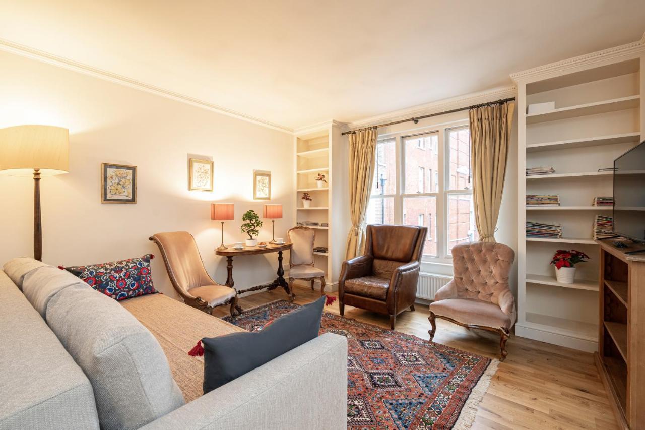 Famous Piccadilly Circus Apartment *