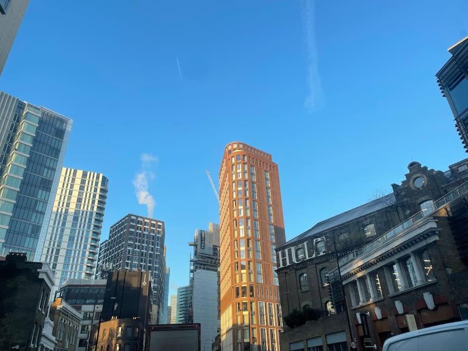 Apartment Spitalfields Market Penthouse Flat With Balcony London