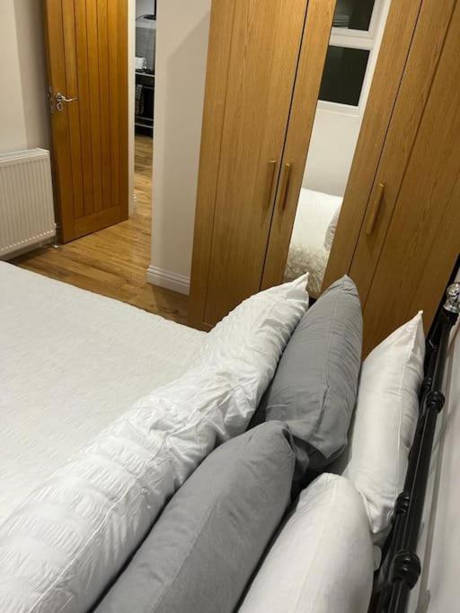 2 Bedroom In Hampdenrd Londres