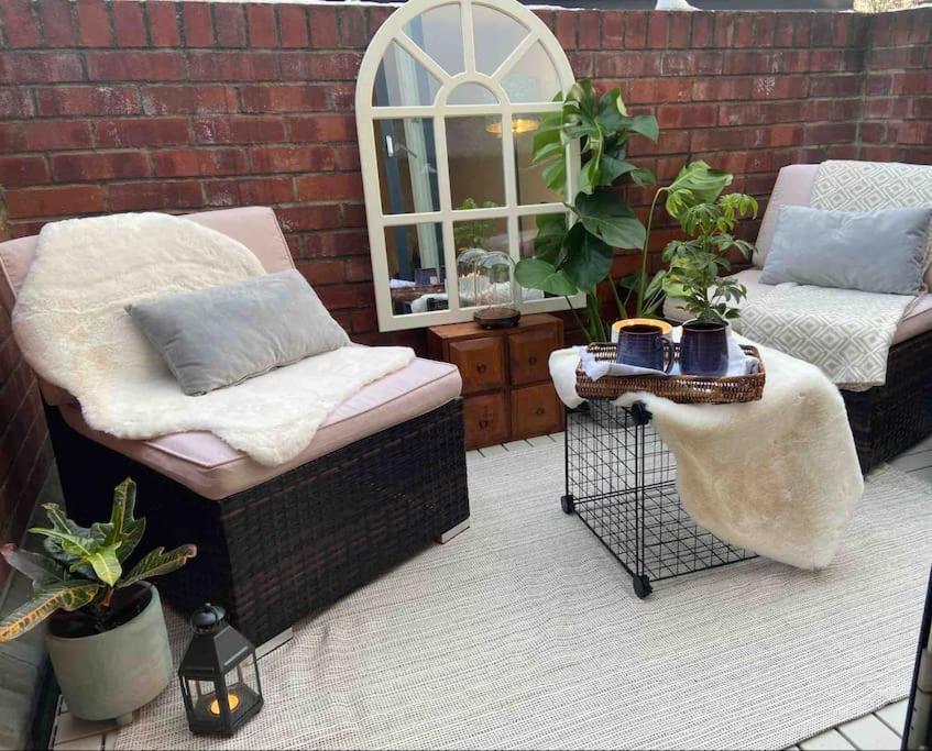 Spitalfields Market Penthouse Flat With Balcony Apartment *