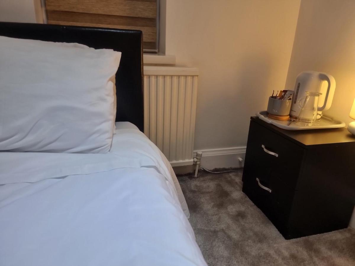 Sheri's Away Homestay London