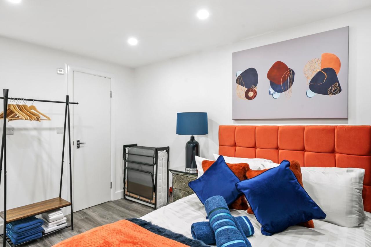 Stunning Westminster New Flats Apartment