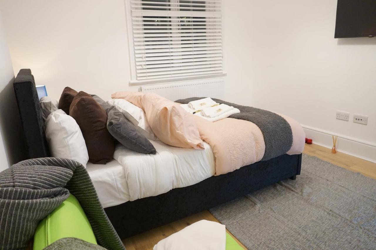 Apartment 3 Bed 2 Bath *