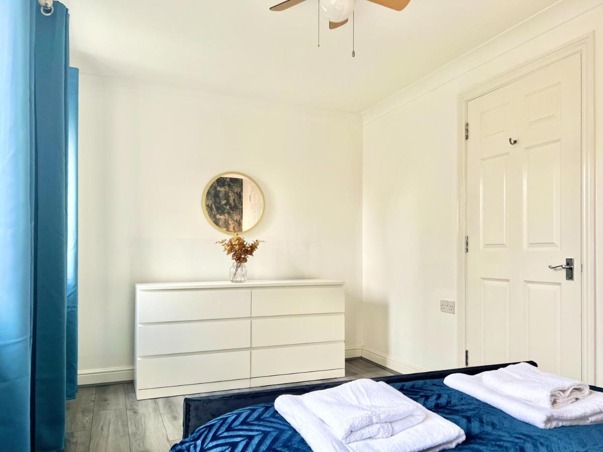 Garden View Double: Extended By Hofin * London