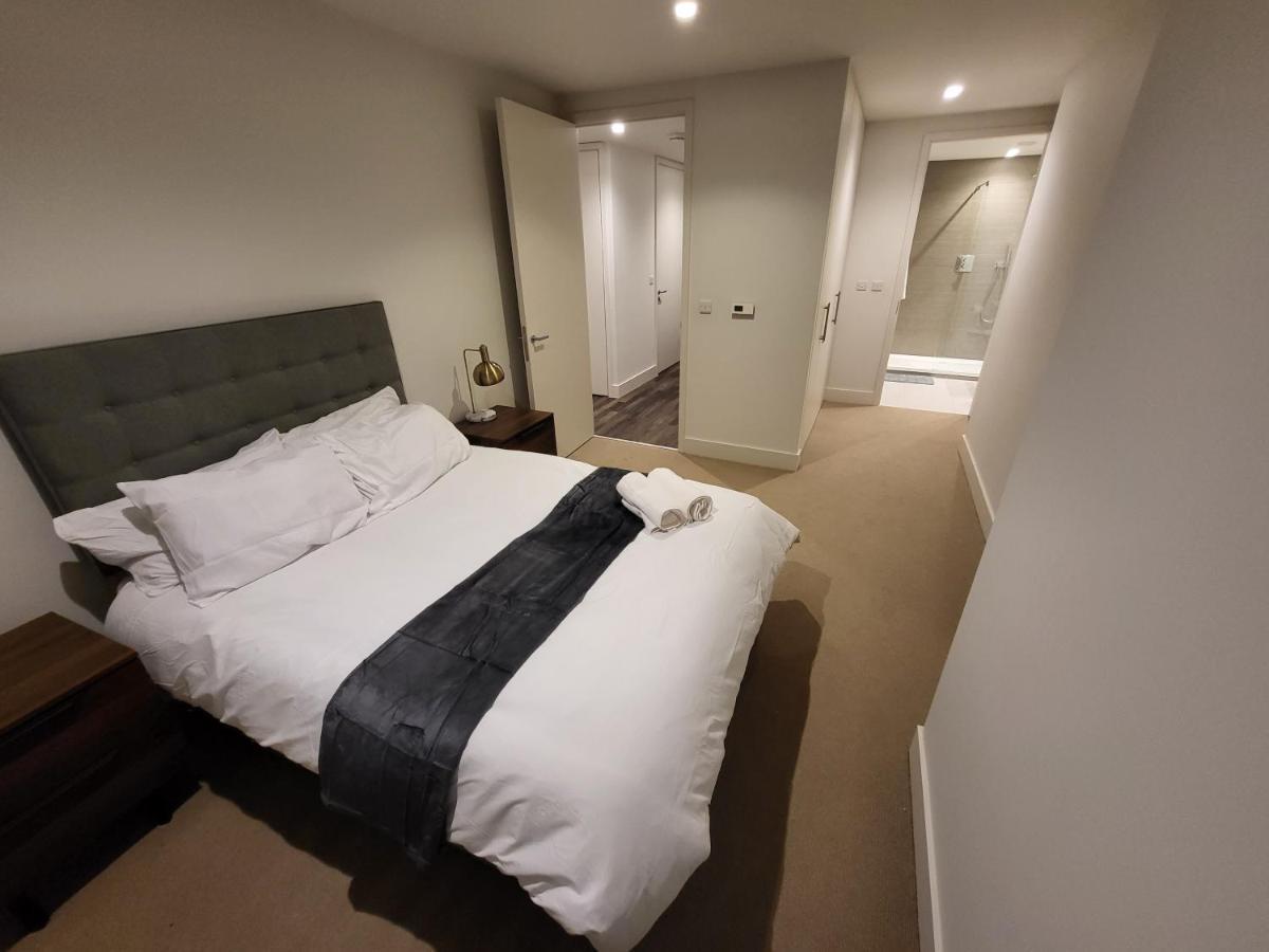 71 Bondway, Parry St, Sw81sf