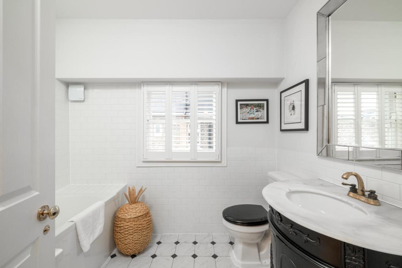 Joivy Splendid 4 Bed, 4 Bath House With Garden, Shepherds Bush Holiday home London