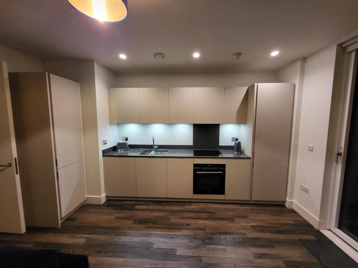 71 Bondway, Parry St, Sw81sf * London