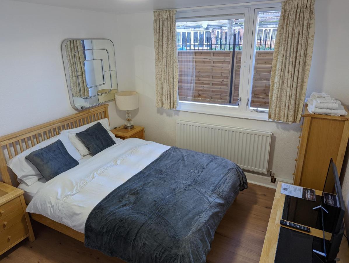 Beautiful Independent In Uk London