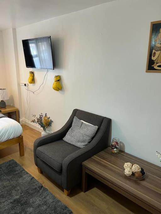 Cozy 1 Bed Flat In Canning Town Apartment