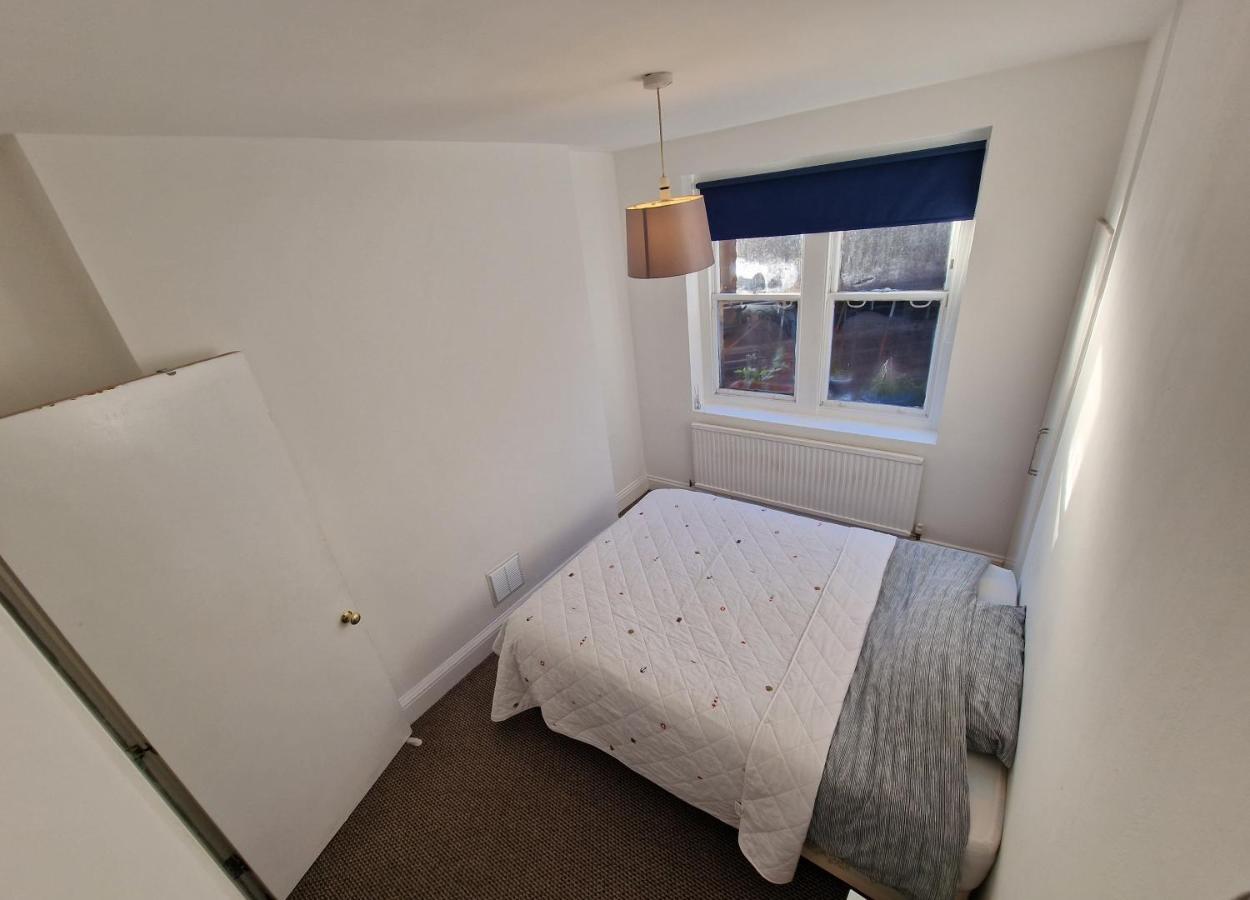 Private Double Bedroom In King's Cross St Pancras Hospedagem domiciliar Londres