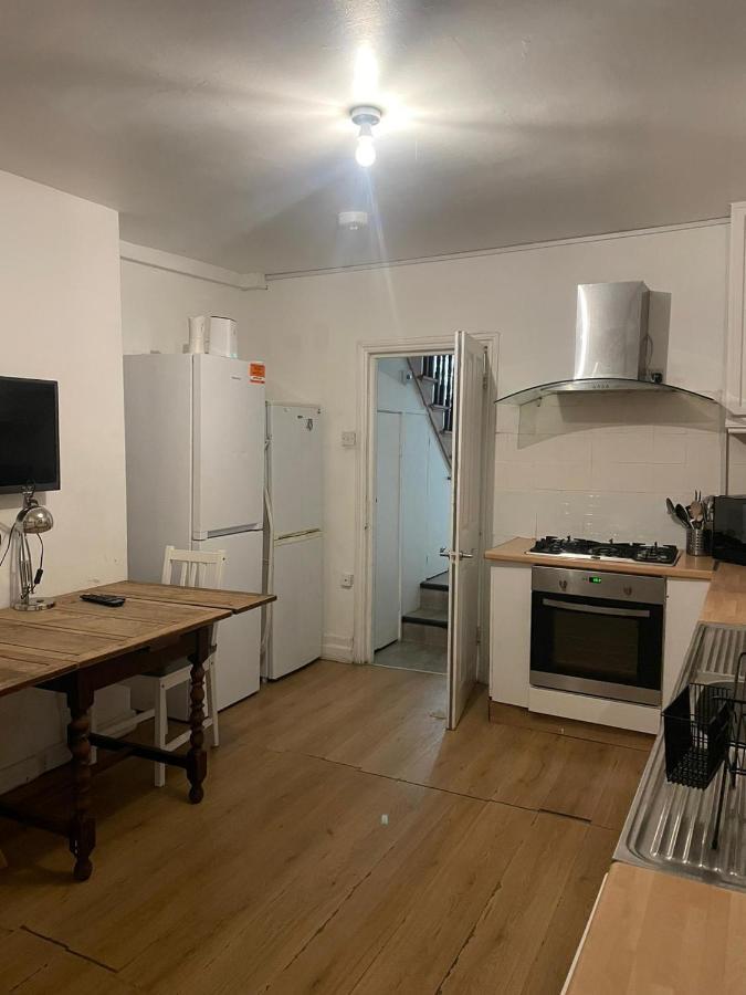 Hospedagem domiciliar Balham, South Spacious 1, 6 Available *