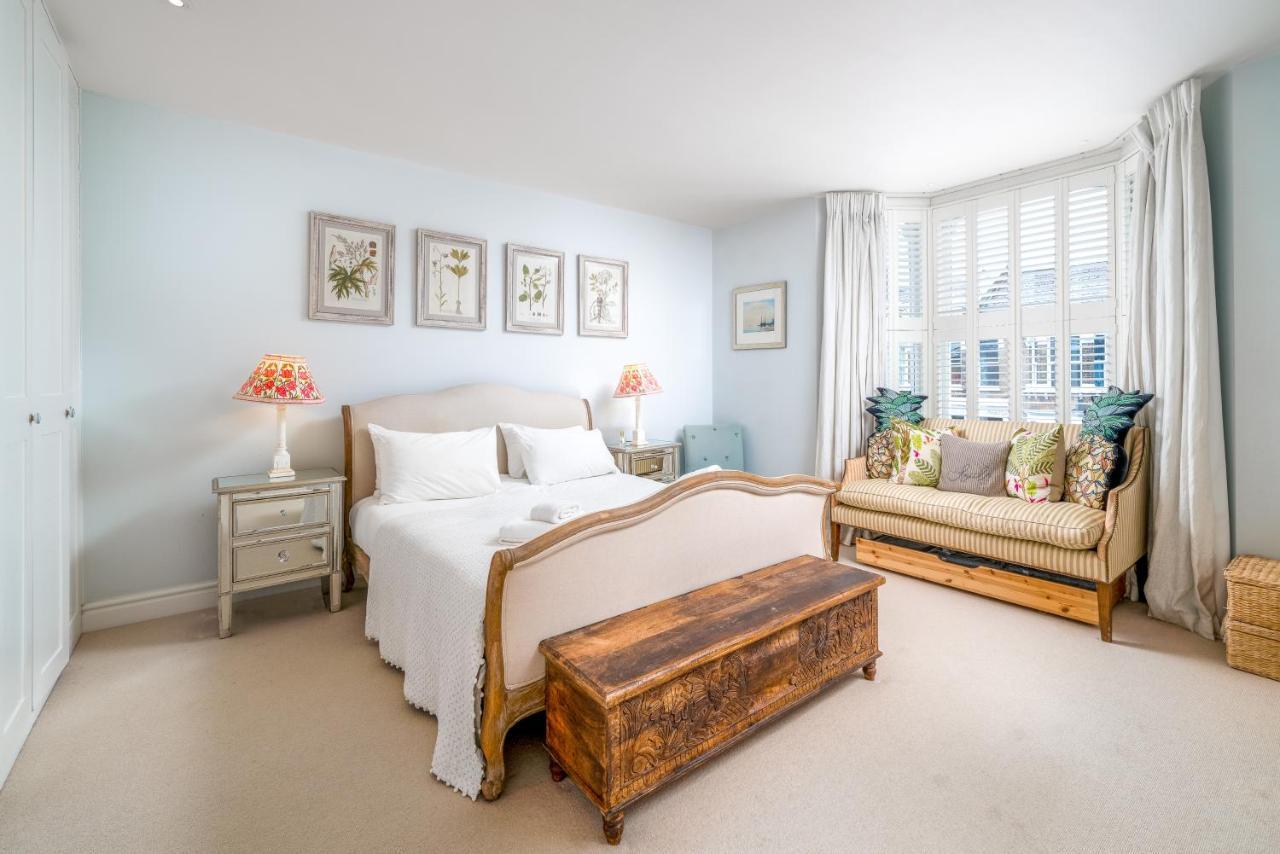 Joivy Splendid 4 Bed, 4 Bath House With Garden, Shepherds Bush Holiday home