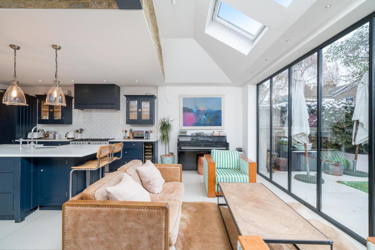 Holiday home Joivy Splendid 4 Bed, 4 Bath House With Garden, Shepherds Bush London