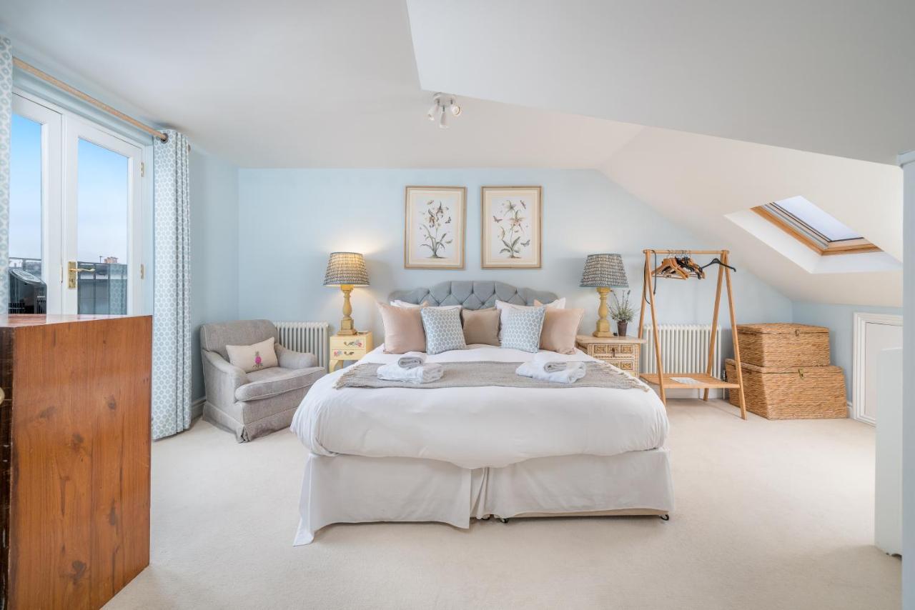 Joivy Splendid 4 Bed, 4 Bath House With Garden, Shepherds Bush Holiday home