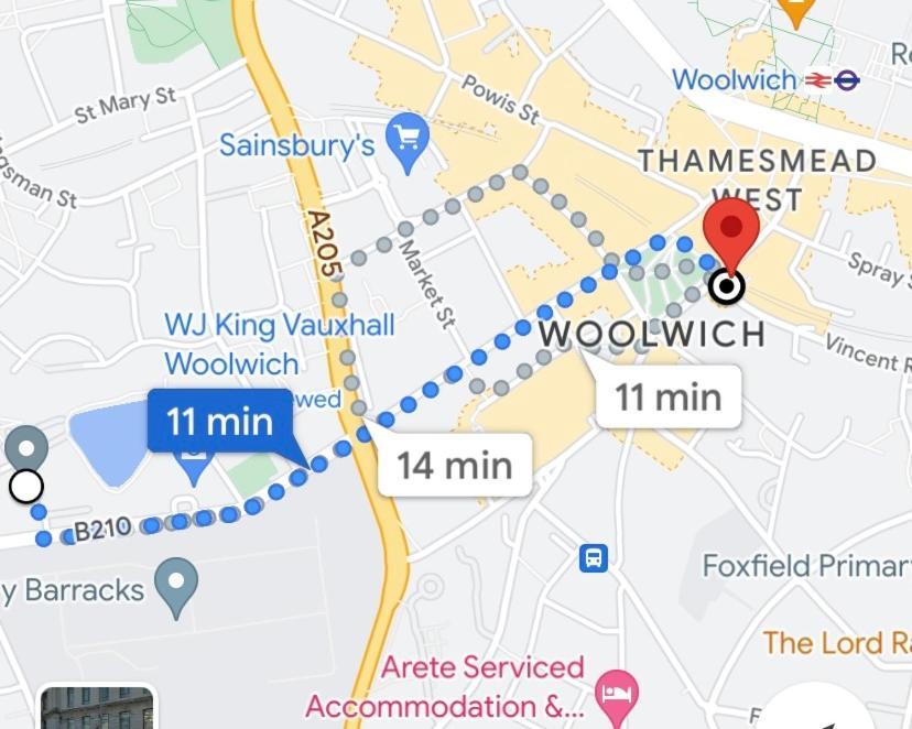 Apartment Family-friendly 2-bed, 2-bath Xmas - Book Now! London