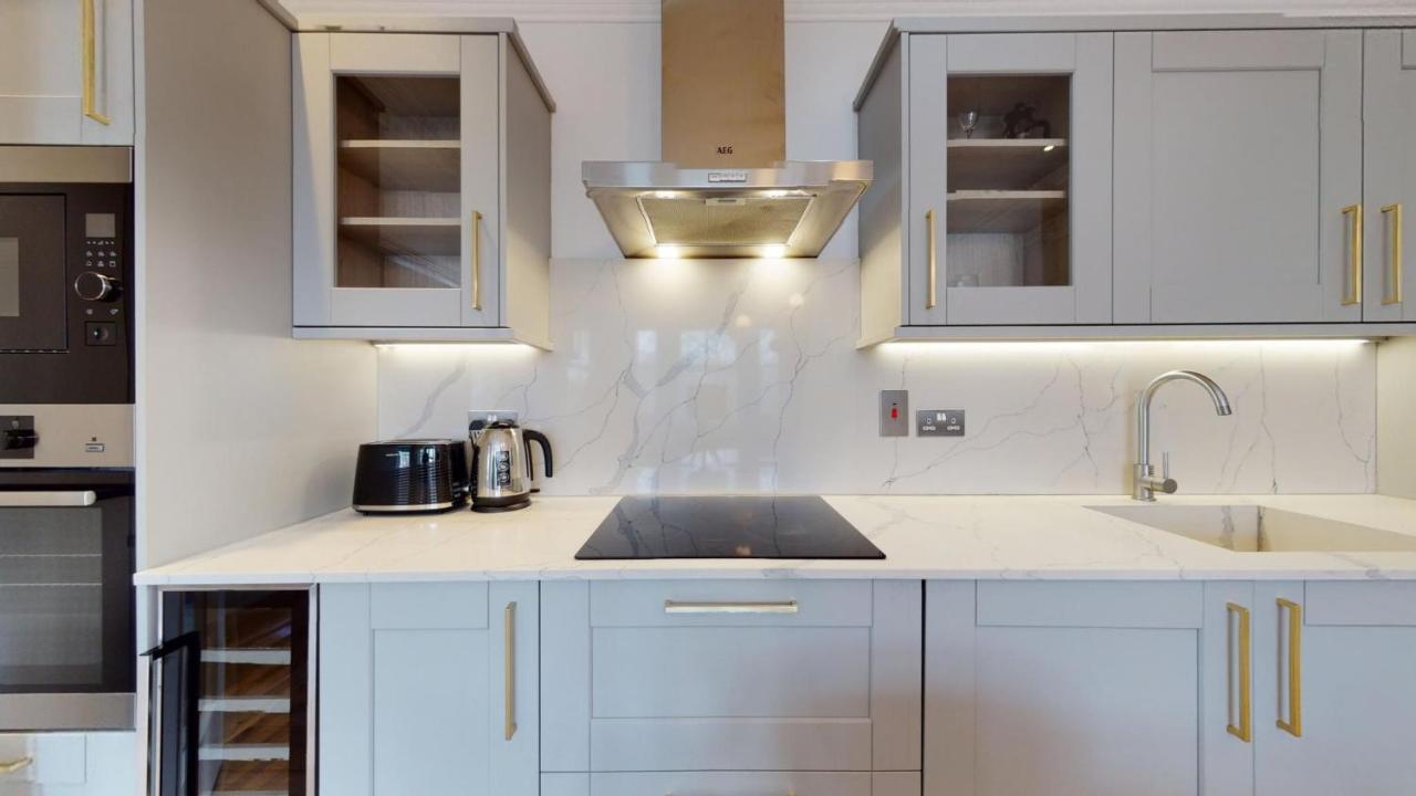 Royal Kensington In Cromwell Road Apartment