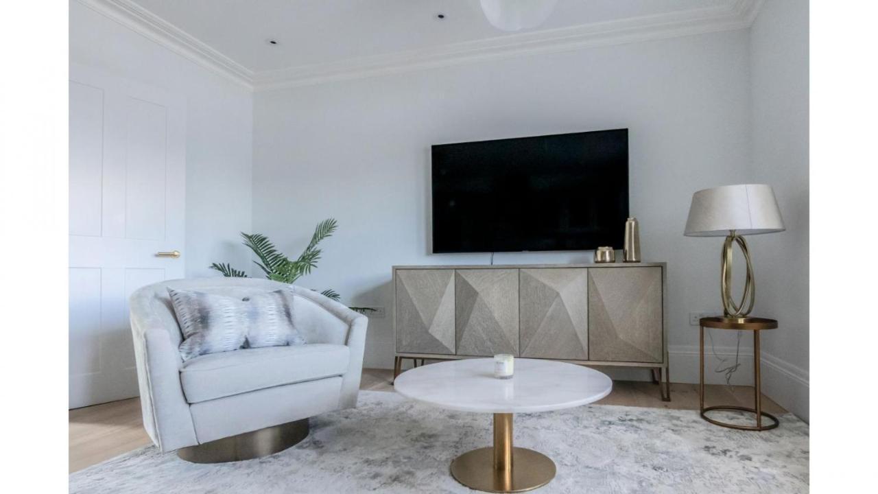 Royal Kensington - Premium 2 Bed *