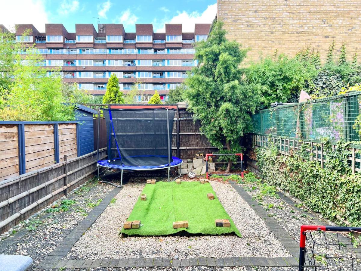 Garden View Double: Extended By Hofin * London